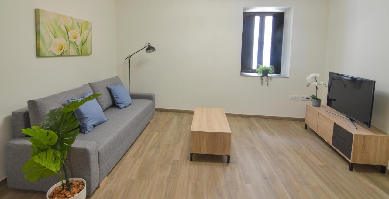 Apartamentos Turisticos Hornillo กาเซเรส ภายนอก รูปภาพ